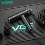 استشوار احترافي VGR-427 – مجفف شعر بمواصفات عالية وسرعة 110,000 دورة في الدقيقة